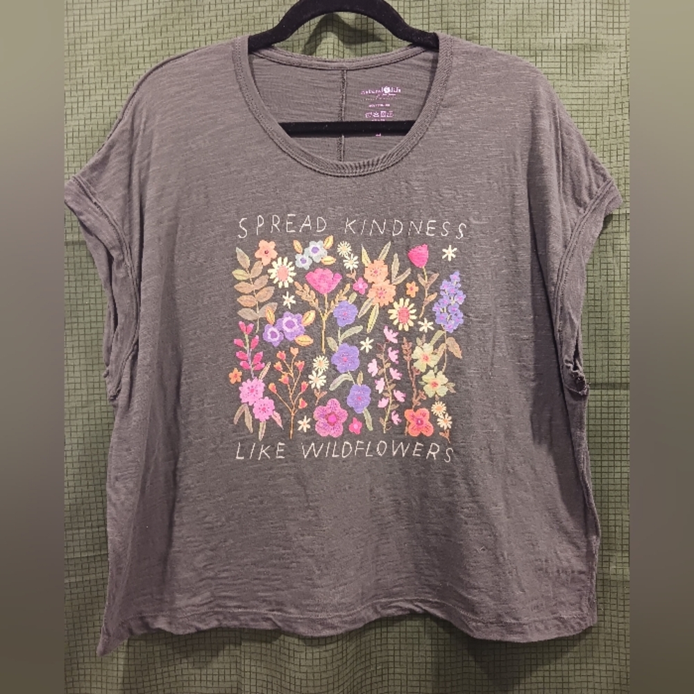 NATURAL LIFE Gray Floral Crop Top